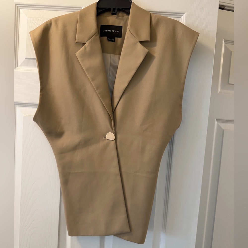 Urban Revivo Women's Tan Vest